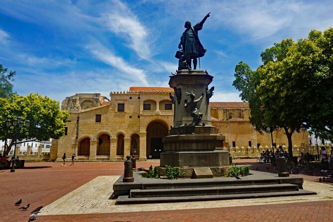 Historical Tour in the Colonial Zone - The smart start: meeting at the Museum of the Royal Houses