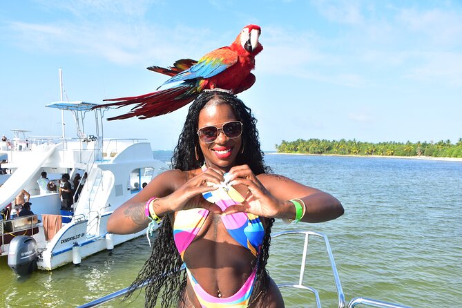 Infinity Hip Hop Boat Party in Punta Cana - Reef Time: What the 45 Minutes of Snorkeling Feels Like