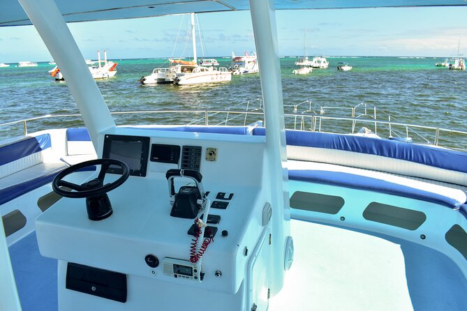 Infinity Hip Hop Boat Party in Punta Cana - Natural Pool Stop: Shallow Ocean Fun and Quick Games