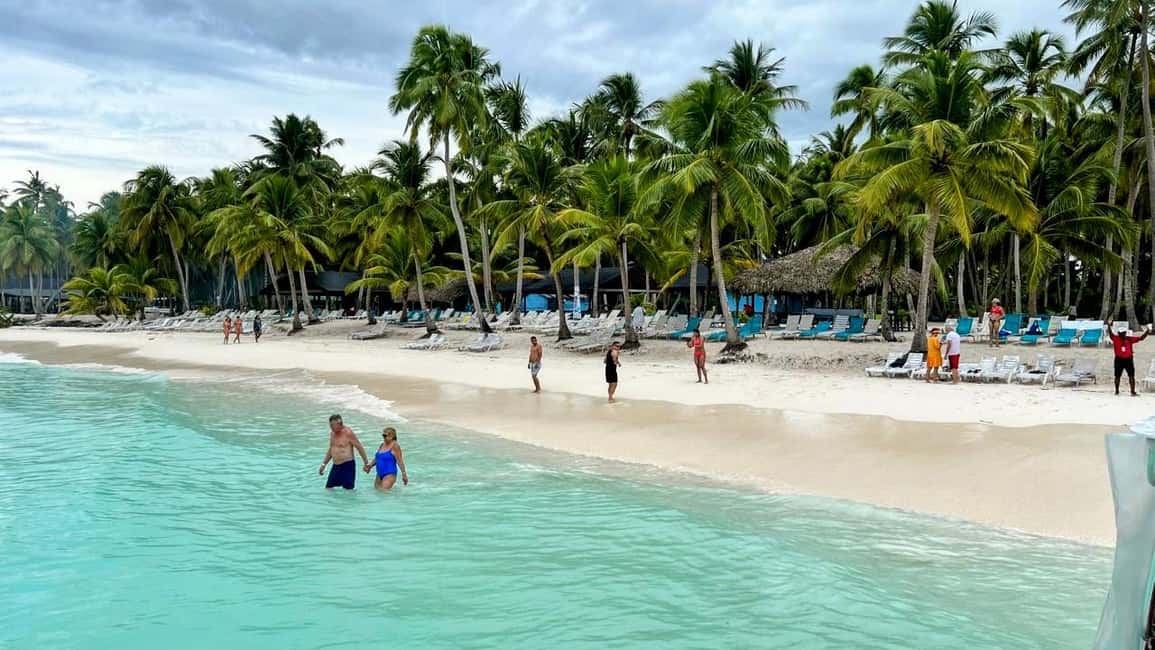 isla saona día completo - Unlimited beverages and the 18+ alcohol rule