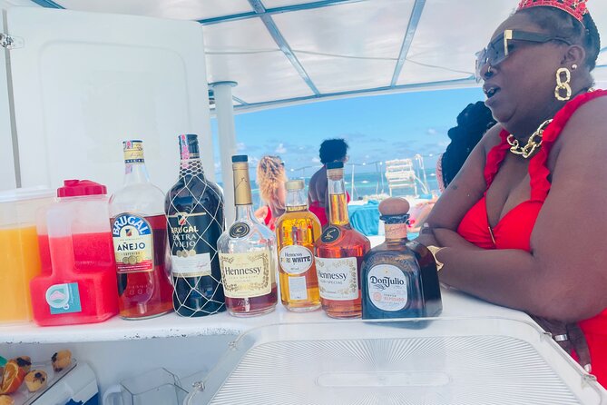 Jamaican Sunset Party Cruise - How the Jamaican Party Cruise works from Huracan Beach Club