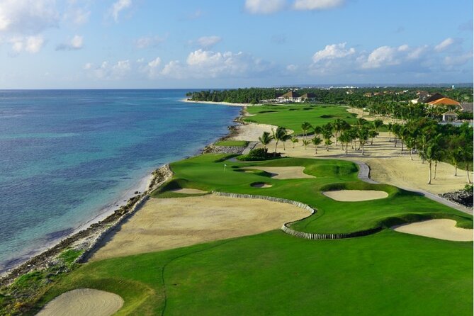 La Cana Golf Package Punta Cana - Golf cart included: comfort that helps your swing