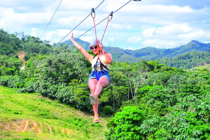 La Hacienda Park Tour - Free-fall jumping: the adrenaline minute