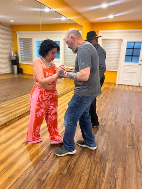 Learn to dance Bachata like a pro in Punta Cana - The 60-Minute Flow: Demo, Solo Basics, and Partner Work