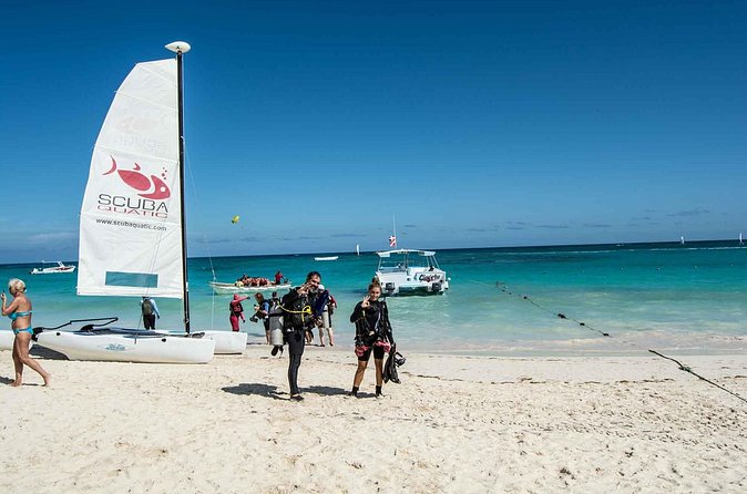 Local diving Bávaro -Double tank - Boat conditions and sea-sickness reality in Punta Cana