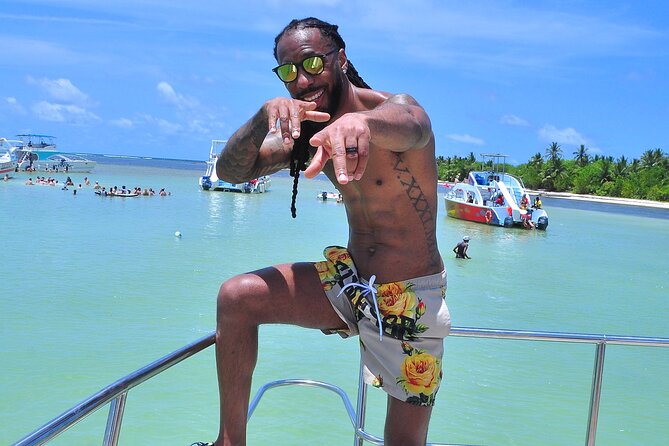 Luxury Hip Hop Boat Party–Drinks, Music, and the Best Vibes in PC - Natural pool time: where you can cool down and reset