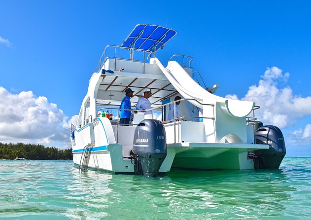 Luxury Sunset Party Boat - Key highlights worth your attention