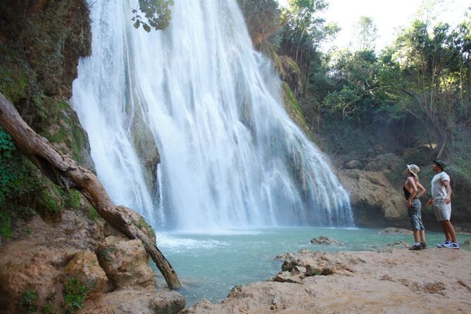 María and Miguel stop - Half day tour to El Limón waterfall with lunch included - Stop 1: El Salto del Limon and the Waterfall Payoff