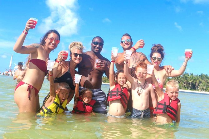 Morning Private Party Boat with Water Slide Open Bar and BBQ - Views, Crew, and Organization: What Makes It Feel Worth It