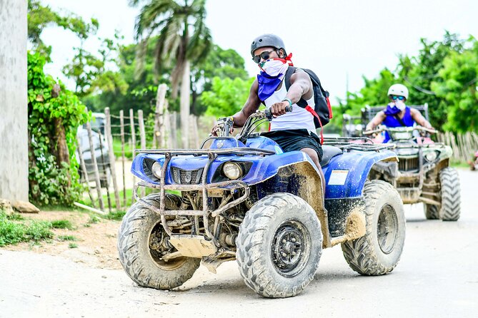 Multi-day buggy and Party Boat in Punta Cana - Day 2 off Bávaro: the Party Boat with open bar and snorkeling gear