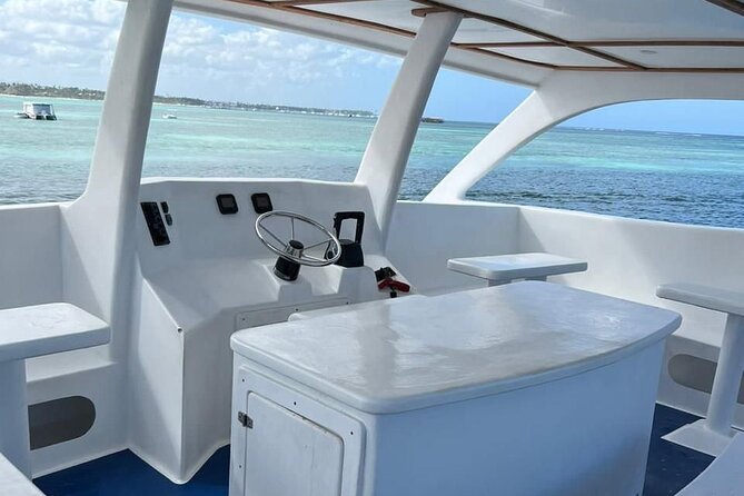 Multi-day buggy and Party Boat in Punta Cana - The energy on board: why the guides and crew matter