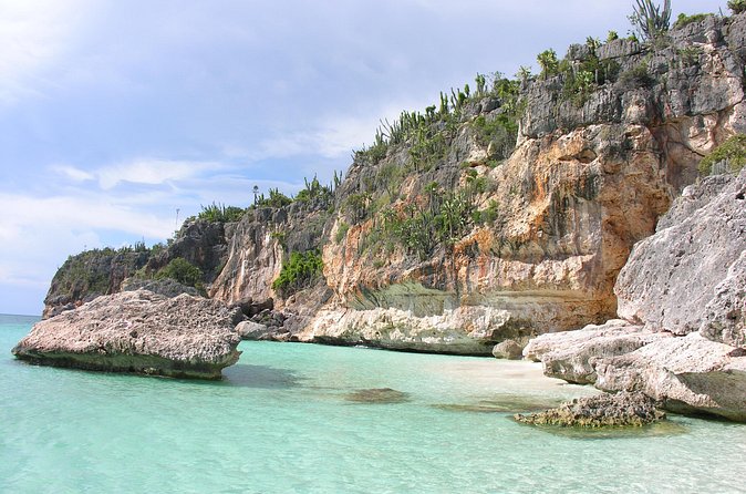 Nature Combo Oviedo Lagoon & Bahia de las Aguilas - Guides Make the Difference: Efrain and Jasmine’s Nature Focus