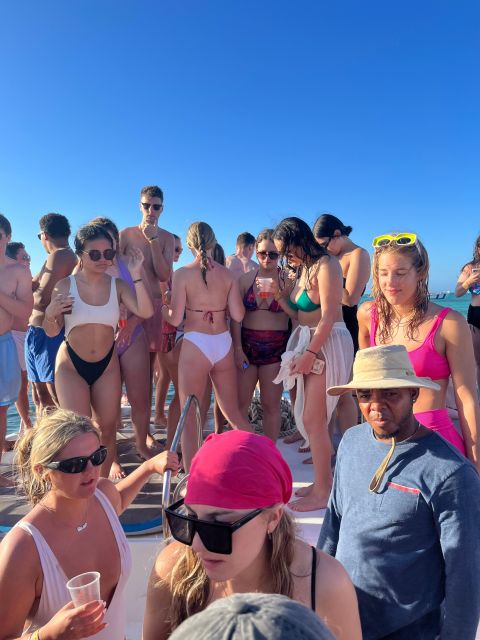 Party Boat and Snorkelling in Punta Cana - Included Value: Open Bar Local Drinks, Snacks, and Transport