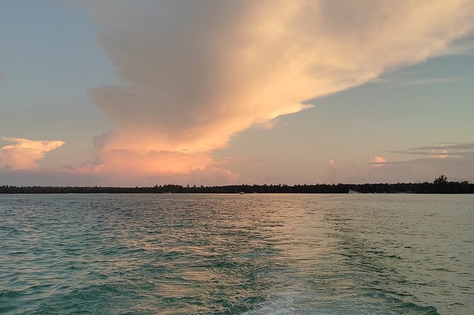 Party Boat / Booze Cruise and Snorkeling - Open Bar - Who should book this party boat with snorkeling