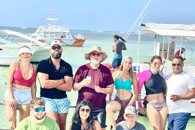 Party Boat Booze Cruise - Crucero con bebidas y Fiesta en Barco - Cruising the Bávaro Coast and the Natural Pool Stop