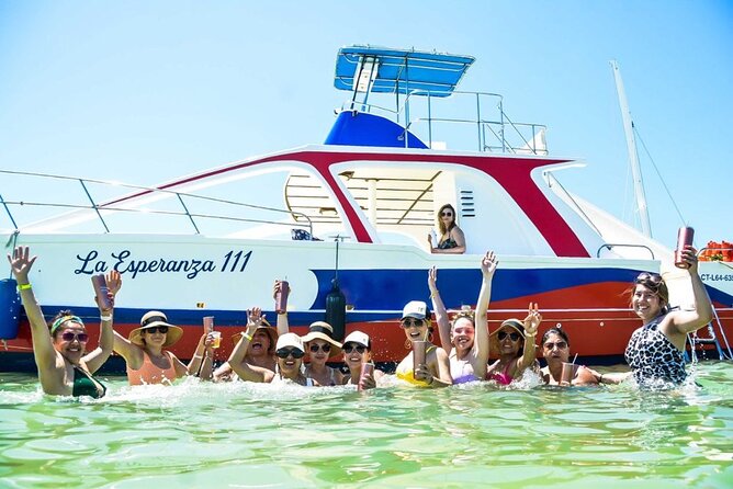 Party boat in Catamaran with Open Bar adults only - The open-bar coastal cruises between swim stops