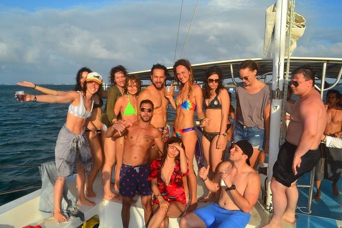 Party boat in Catamaran with Open Bar Only Adults + Snorkeling - Boarding the Semi-Private Catamaran: How the Party Stays Fun