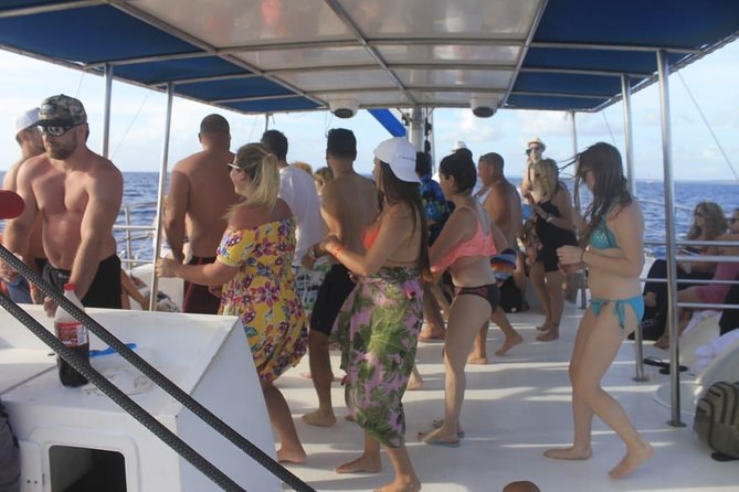 Party boat in Catamaran with Open Bar Only Adults + Snorkeling - Drinks, Nachos, and the Music Mix: What’s Included Onboard