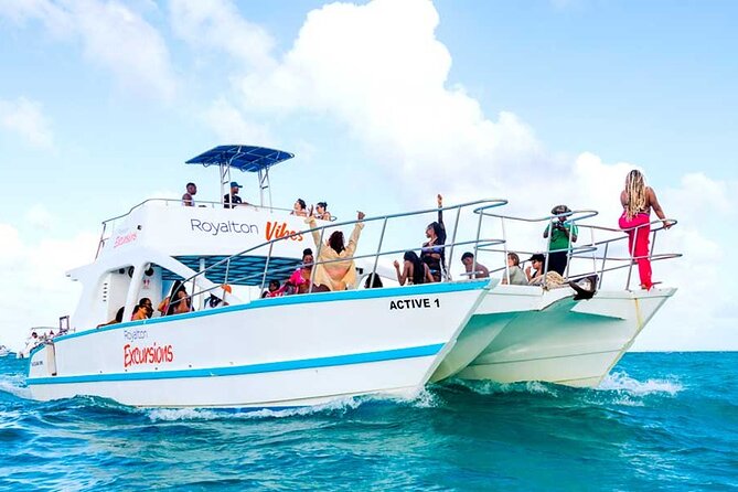 Party boat, Snorkeling, Sand-bar open bar in Bávaro Beach - The flow of the afternoon: timing, music, and the order of stops