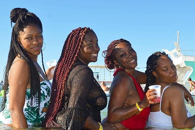 Private Adult Only Hip Hop Party Boat with Live DJ - Meet-Up, Boarding, and the 12:00 PM Timing