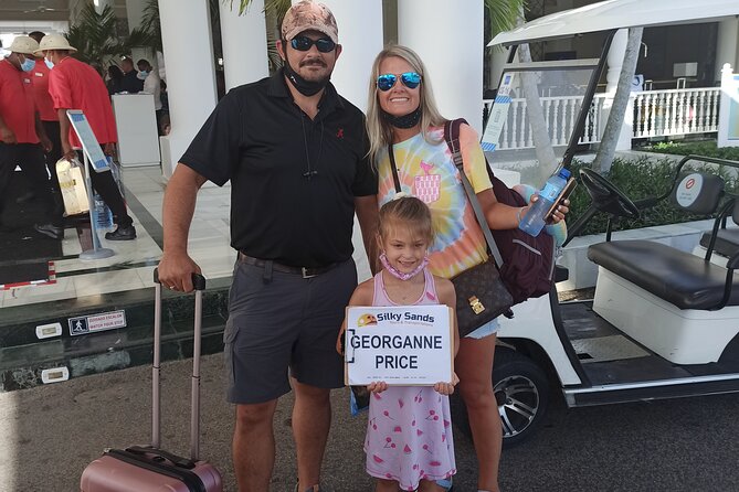 Private Airport Transfer From Punta Cana To Uvero Alto - Inside the minivan experience: what you should expect on the road