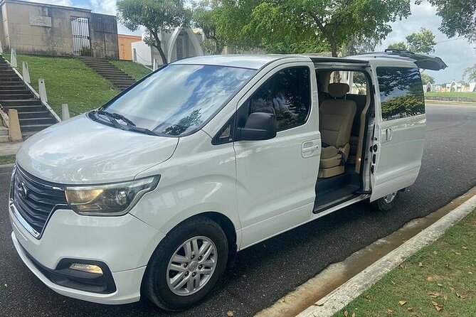 Private Airport Transfer Service To and From Uvero Alto - Real-world flexibility: extra stops and driver patience