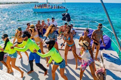 Private Catamaran + Private Parasailing - up to 20 passengers - The yacht wait: welcome drinks, music, and harness prep
