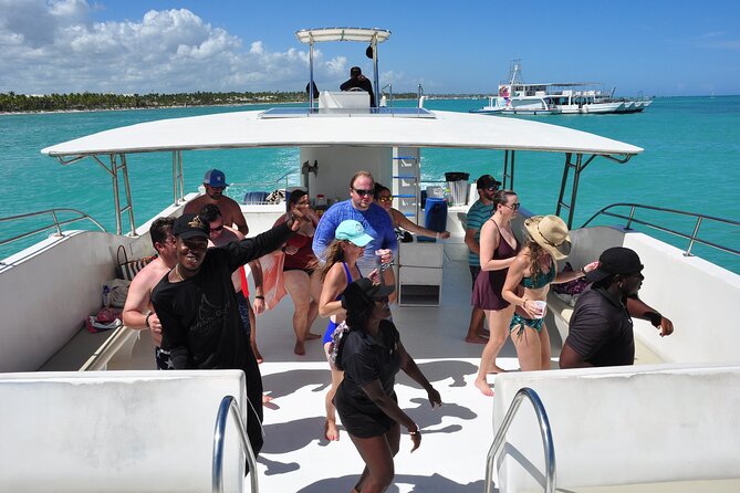 Private Family Boat at Punta Cana - How to plan your 3-hour Punta Cana boat day like a pro