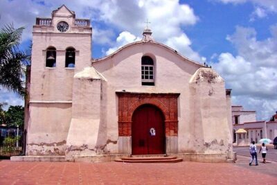 Private Higuey City Tour Real Life in Punta Cana (Half Day) - La Basilica Cathedral: A First Stop That Sets the Tone