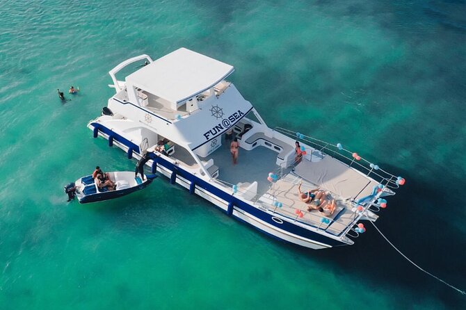 Private Luxury Charter Punta Cana Bavaro - Meeting Up at Bavaria Beach and Getting On the Water