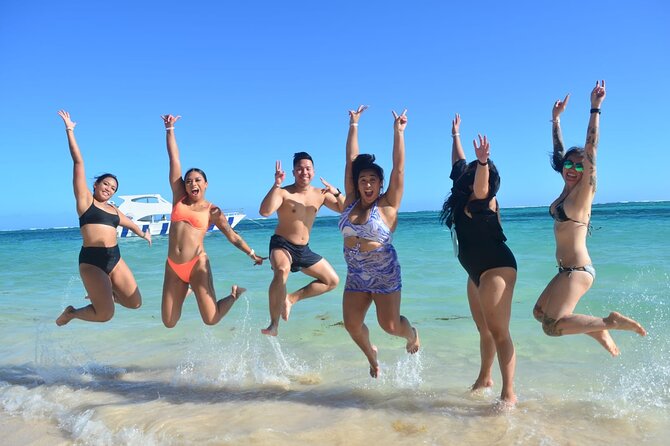 Private Party boat, snorkeling, sand bar, music, drinks - The Crew Makes the Difference: Ray, Talin, and Adri