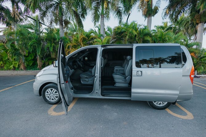 Private Punta Cana Airport Transfers from/to the Hotel 1 ó 2 way - Price and value: $35 per group can be surprisingly fair