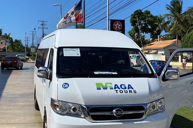 Private Transfer from Punta Cana Airport to ALL hotelS -RoundTrip - The return trip: leaving the resort without last-minute stress