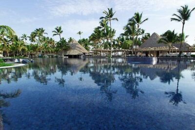 Private Transfer Punta Cana Airport to/from Barcelo Bavaro Palace - Arrival day at PUJ: meet-and-greet with your name placard