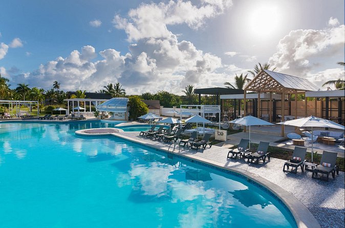 Private Transfer Punta Cana Airport to/from Catalonia Royal Bavaro - Price and Value: $40 Per Group (Up to 6) Can Be a Good Deal