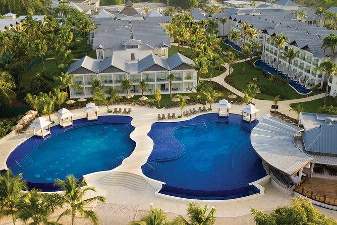 Private Transfer Punta Cana Airport to/from Dreams La Romana - The drive to Dreams La Romana area: direct, air-conditioned, and paced for comfort