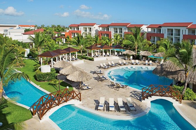 Private Transfer Punta Cana Airport to/from Dreams Royal Beach - Private Transfer Starts With SMS From Julio (and a Name Sign)