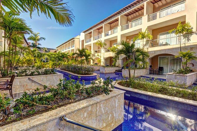 Private Transfer Punta Cana Airport to/from Hideaway by Royalton - What you’re really buying: stress-free, point-to-point transport