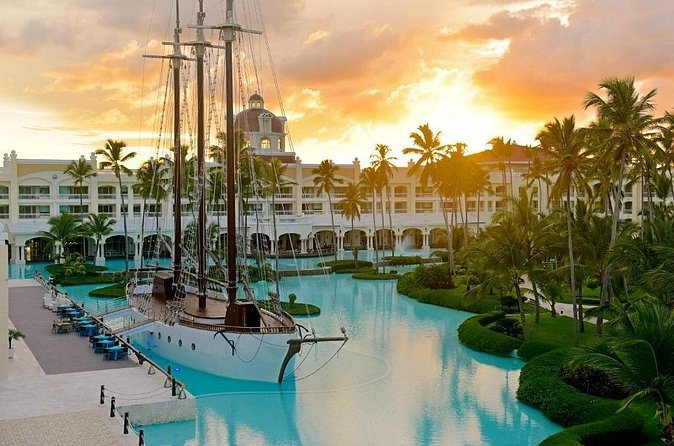 Private Transfer Punta Cana Airport to/from Iberostar Grand Bavaro - The Drive: Direct, Air-Conditioned, and About 31 Minutes