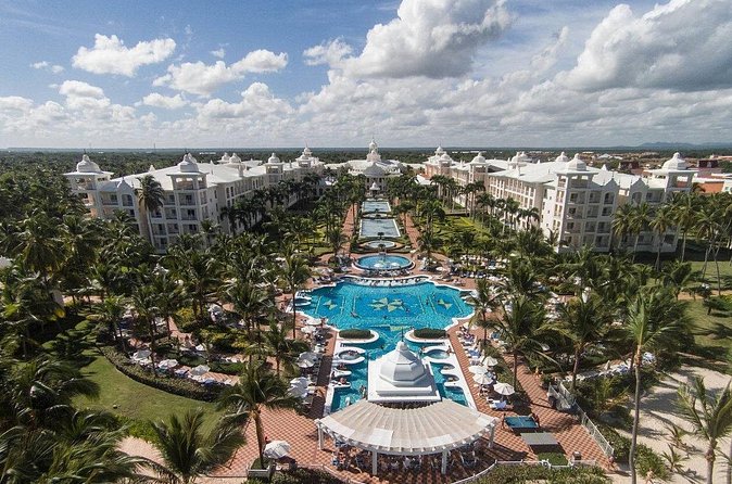 Private Transfer Punta Cana Airport to from Riu Palace Punta Cana - Hotel to airport departure: lobby pickup timed for flight days