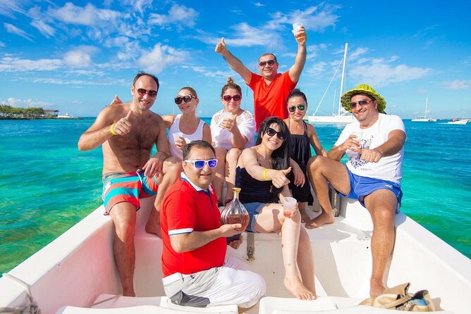 PRIVATE VIP tour Saona Island with Snorkeling, Starfish, Turtles - Cotubanamá National Park: a guaranteed starfish swim in a natural pool