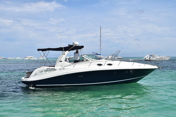 Private Yacht for Excursions in Punta Cana, Snorkeling and Booze - What the crew experience tends to be like