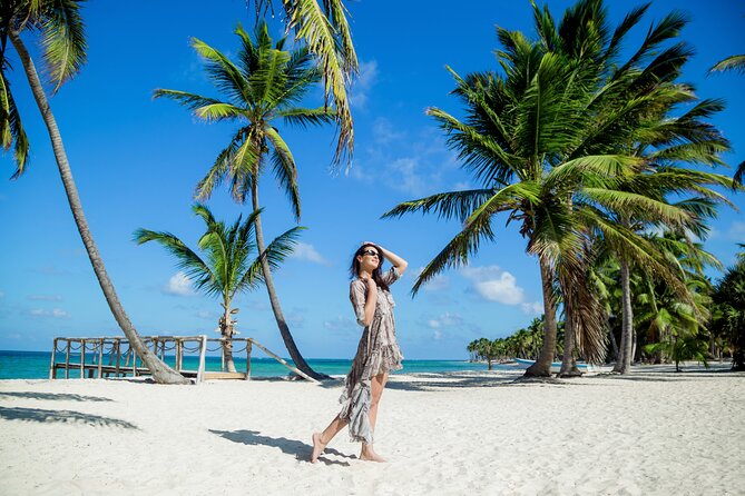 Professional photoshoot in Punta Cana and DR - Book now! - Pricing That Makes Sense: $380 Per Group Up to 4