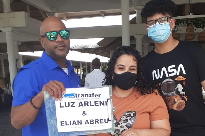 Punta Cana Airport Ground Transfers - Meeting at the Airport: Signs, Directions, and Avoiding the Awkward Wait