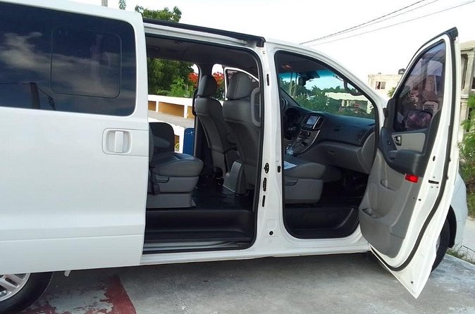 Punta Cana Airport PUJ Private Transfer to Hotels - The Best Drivers Do These Small Things Well