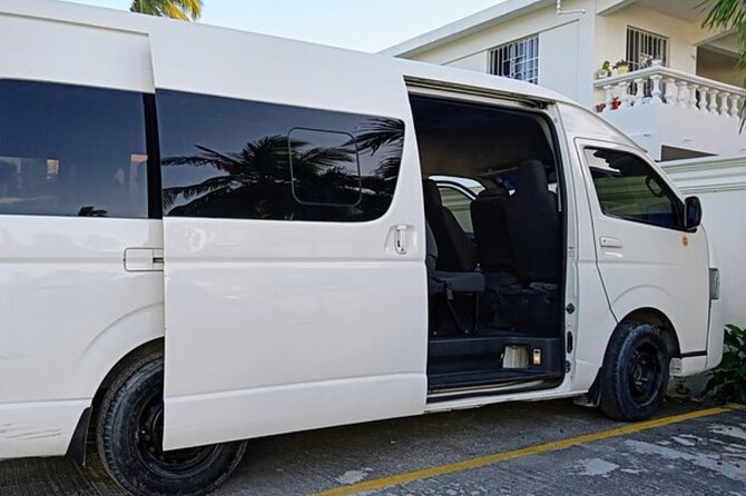 Punta Cana: Airport (PUJ) Shuttle To Uvero Alto - What the Drive Feels Like: 60–75 Minutes of AC Comfort