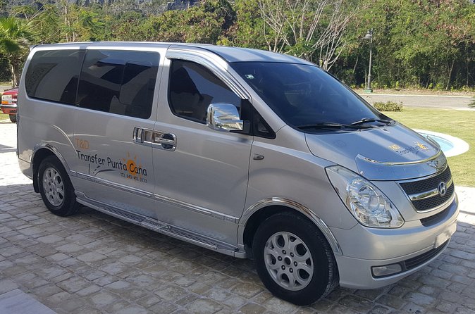 Punta Cana Airport (PUJ) To Cap Cana Hotels (One way) - Punctuality and smooth service: what to expect from the team