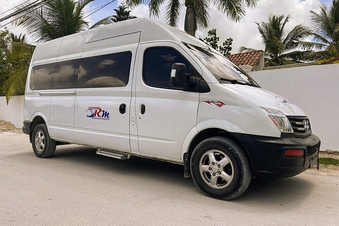 Punta Cana Airport Shuttle to or from Airport - Who this Punta Cana airport shuttle fits best