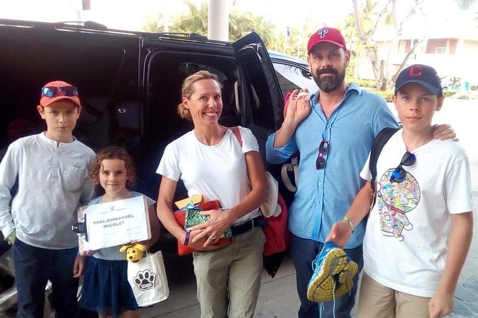 Punta Cana Airport to ALL BAHIA PRINCIPE RESORT in PUNTA CANA R/T - Finding your driver without playing airport hide-and-seek