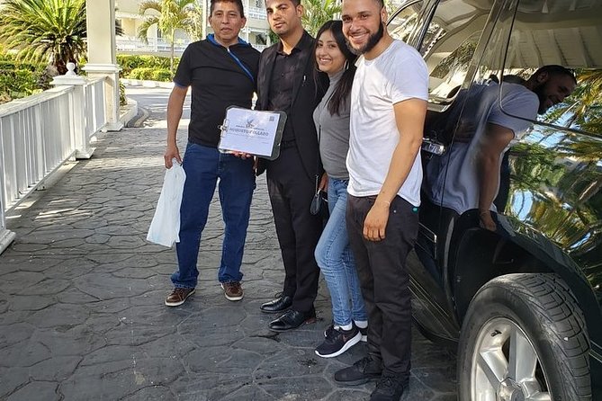 Punta Cana Airport to EXCELLENCE EL CARMEN (Uvero Alto) R/T - Who this private PUJ to Excellence El Carmen transfer fits best